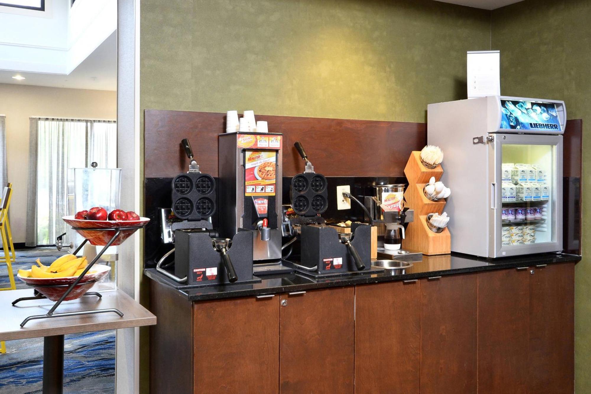 Fairfield Inn & Suites By Marriott Charlottesville North Екстер'єр фото