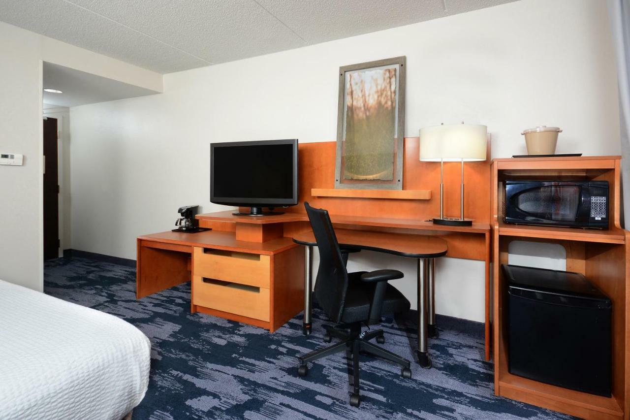 Fairfield Inn & Suites By Marriott Charlottesville North Екстер'єр фото